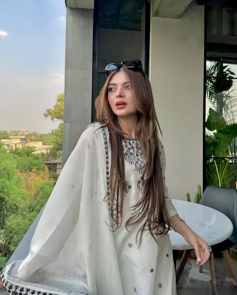 Zeenat 3-Piece Embroidered