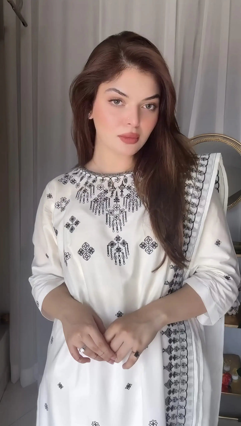 Zeenat 3-Piece Embroidered